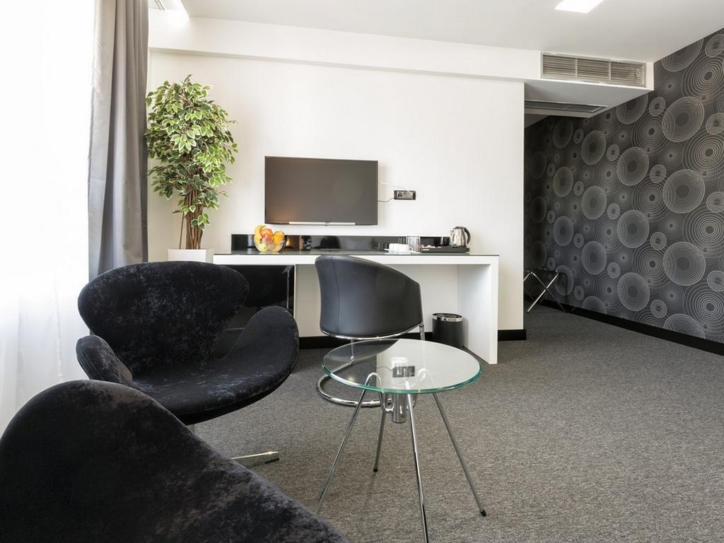 Nova City Garni Hotel Signature Collection Belgrado Exterior foto